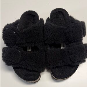 Black Birkenstock Kids and Women
35 Europe
